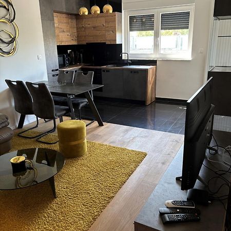 City East Apartment Zagreb With Private Parking Luaran gambar